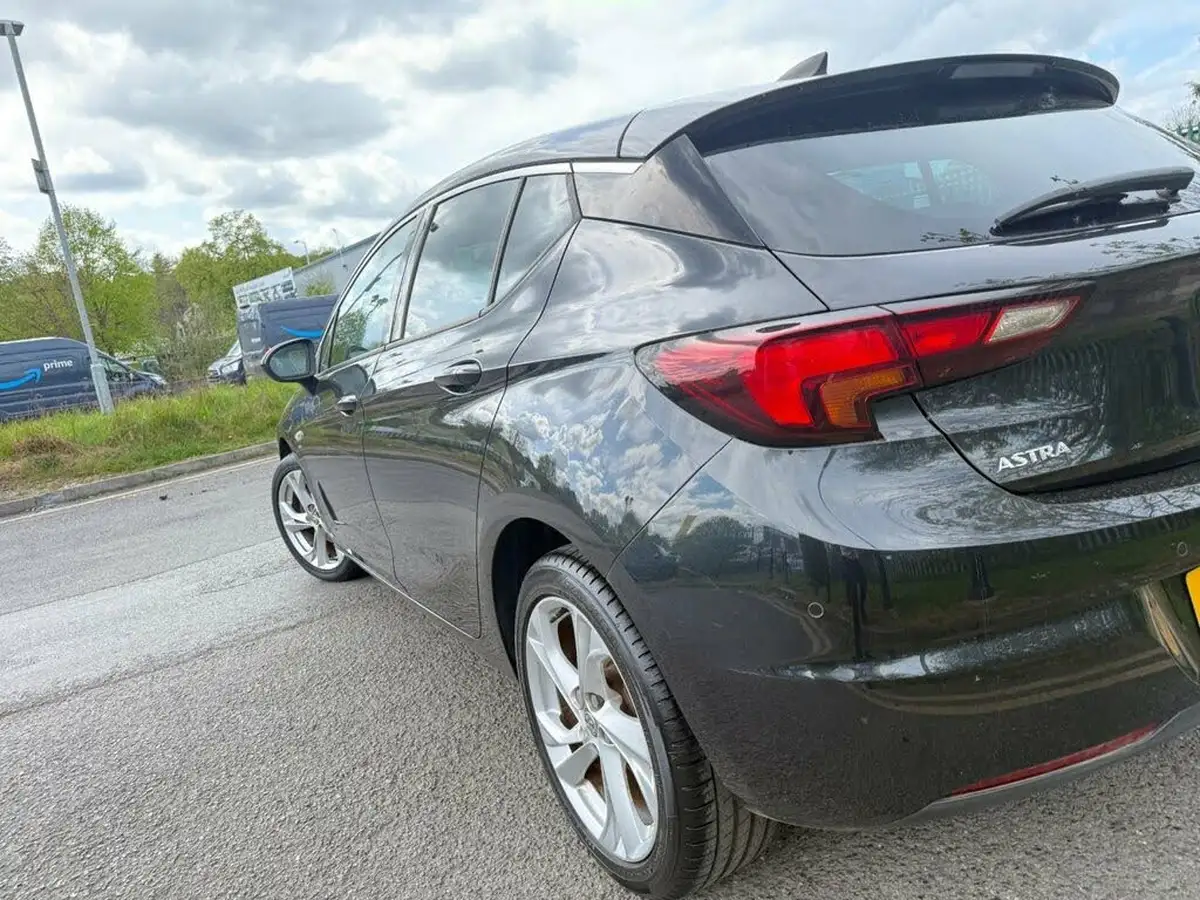 2016-vauxhall-astra-10i-turbo-sri-nav-hatchback-big-6