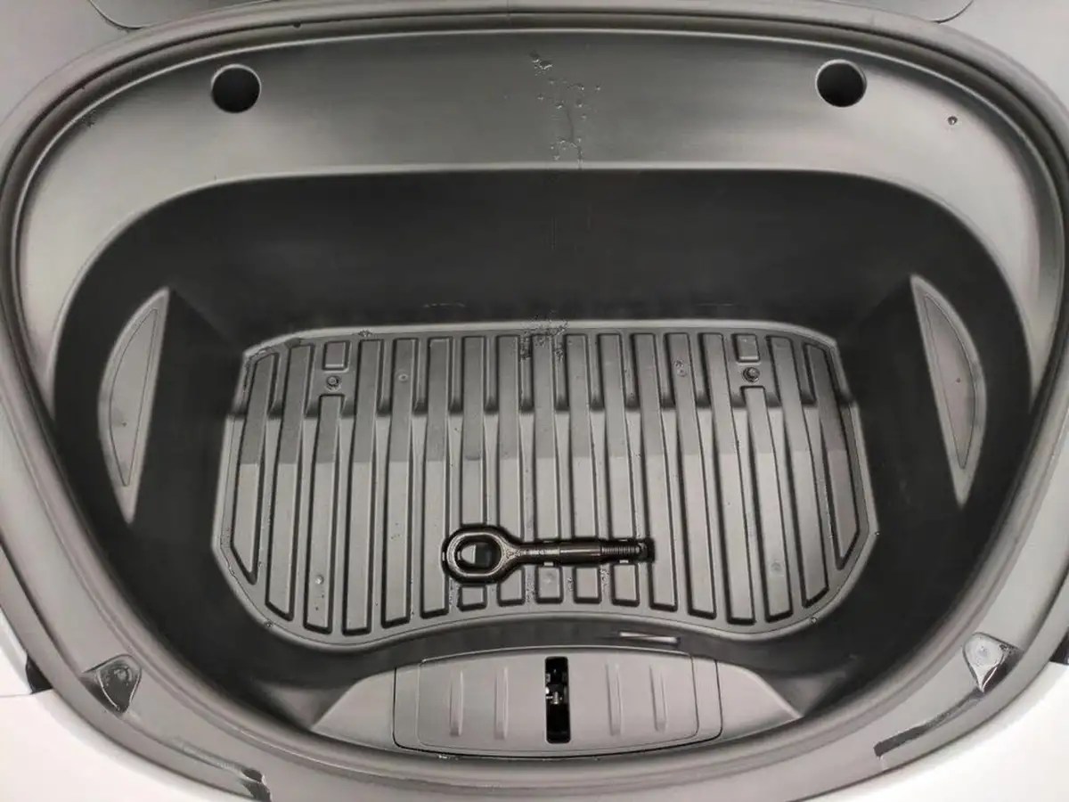 2022-tesla-model-3-e-long-range-big-36
