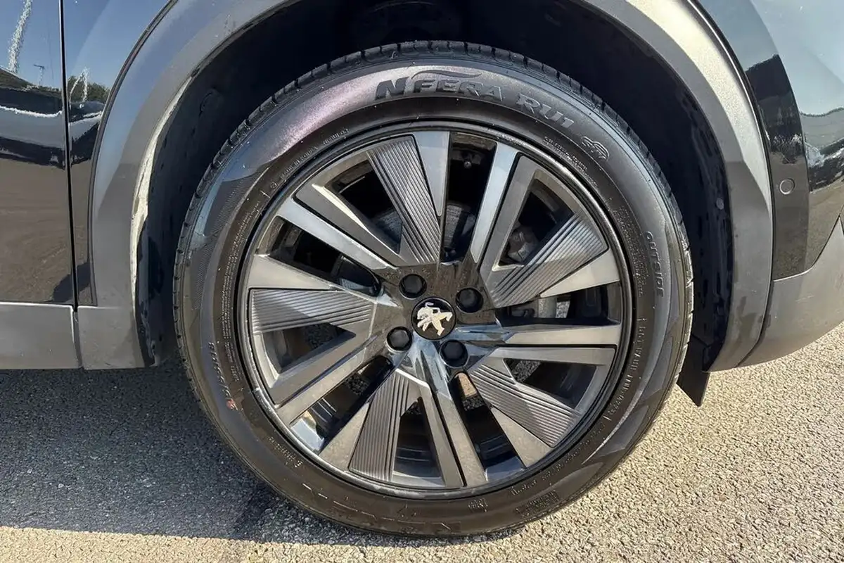 2021-peugeot-2008-suv-e-gt-premium-big-9