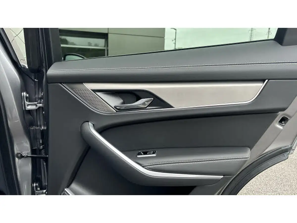 2024-jaguar-f-pace-20-d200-r-dynamic-s-big-26