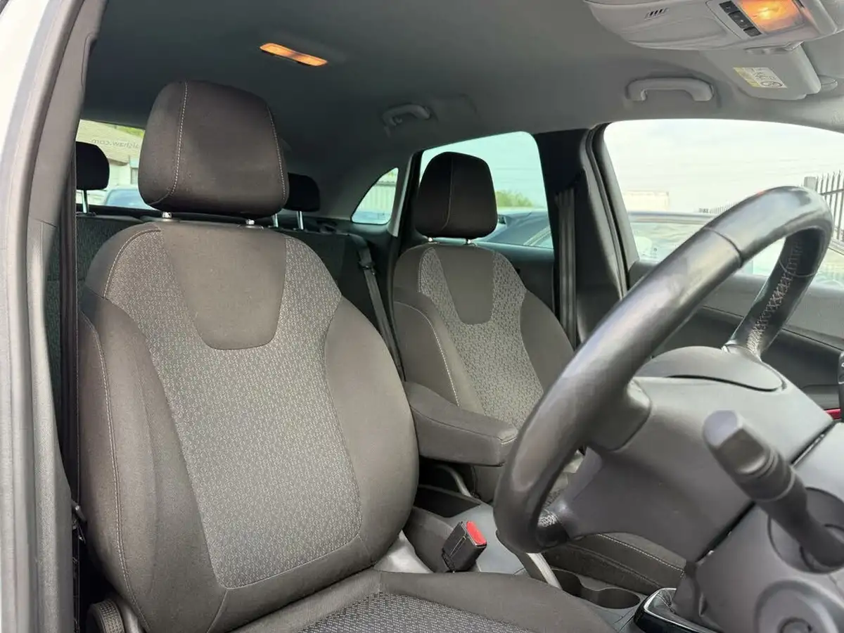 2021-vauxhall-crossland-12i-griffin-big-11