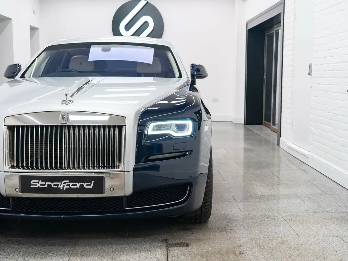 2016-rolls-royce-ghost-66-ewb-big-18