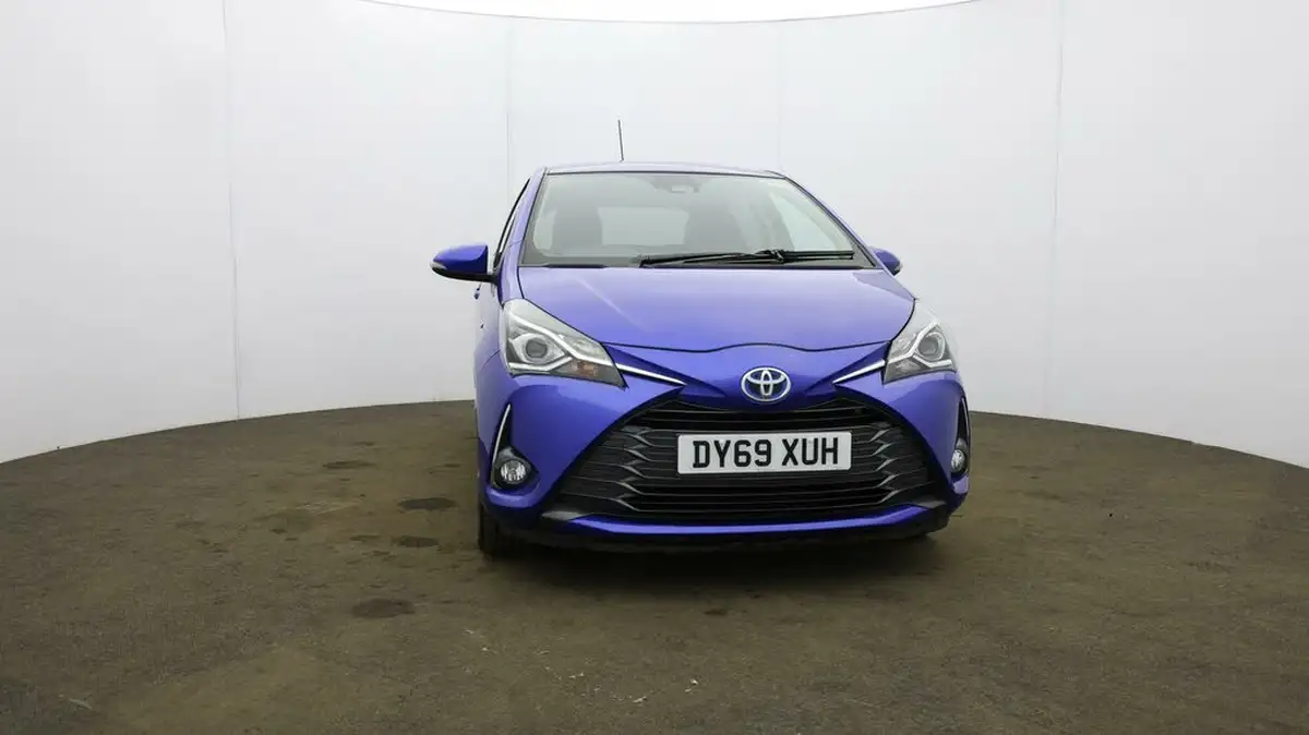 2020-toyota-yaris-15-vvt-i-y20-98bhp-hybrid-1497cc-e-cvt-big-44