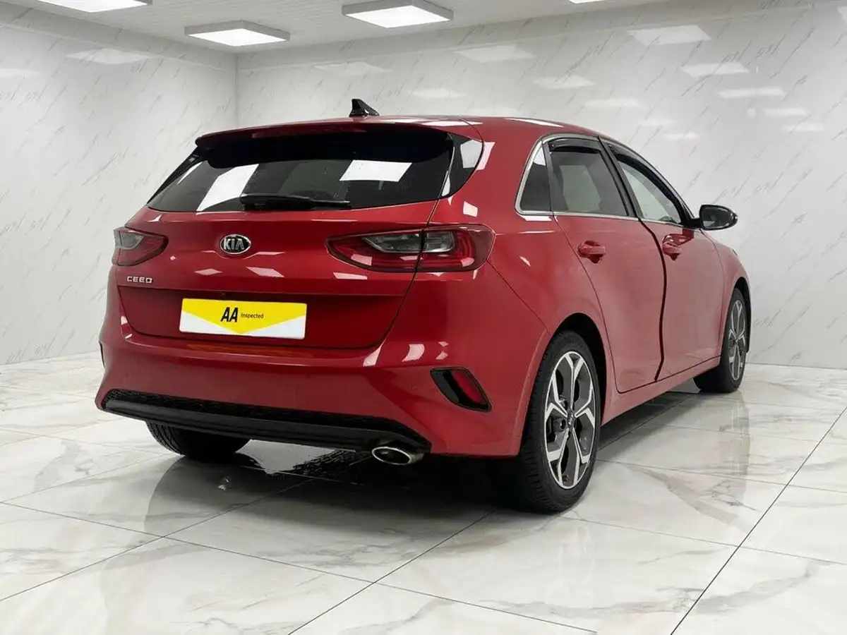 2018-kia-ceed-14-t-gdi-first-edition-hatchback-big-9