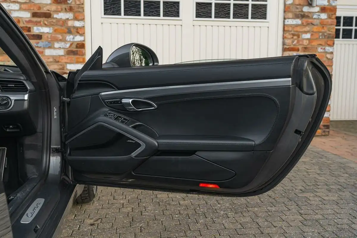 2012-porsche-911-34-carrera-coupe-pdk-big-33