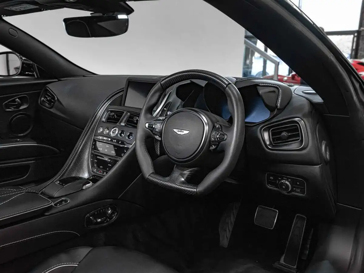 2020-aston-martin-dbs-52-v12-superleggera-big-8