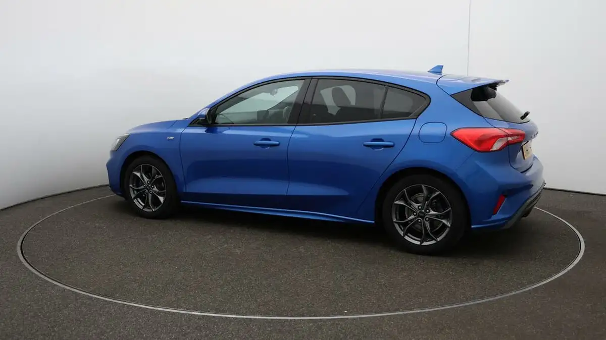 2019-ford-focus-10t-st-line-hatchback-big-37
