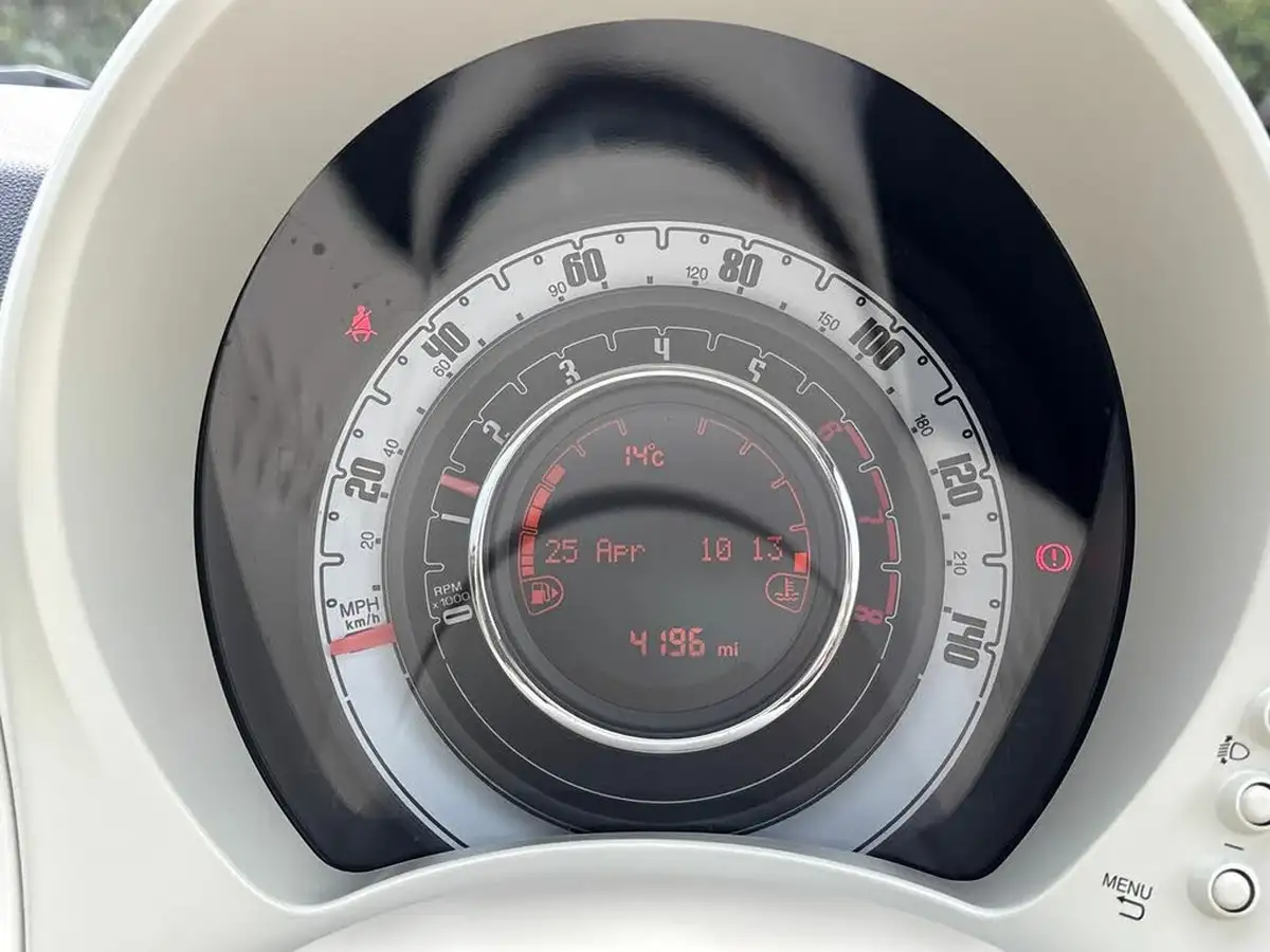 2018-fiat-500-12-lounge-big-13