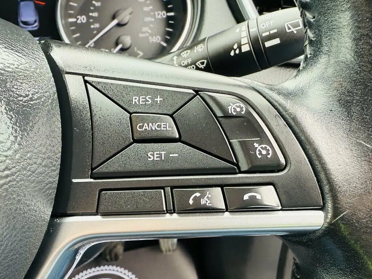 2017-nissan-qashqai-12-dig-t-n-connecta-big-15