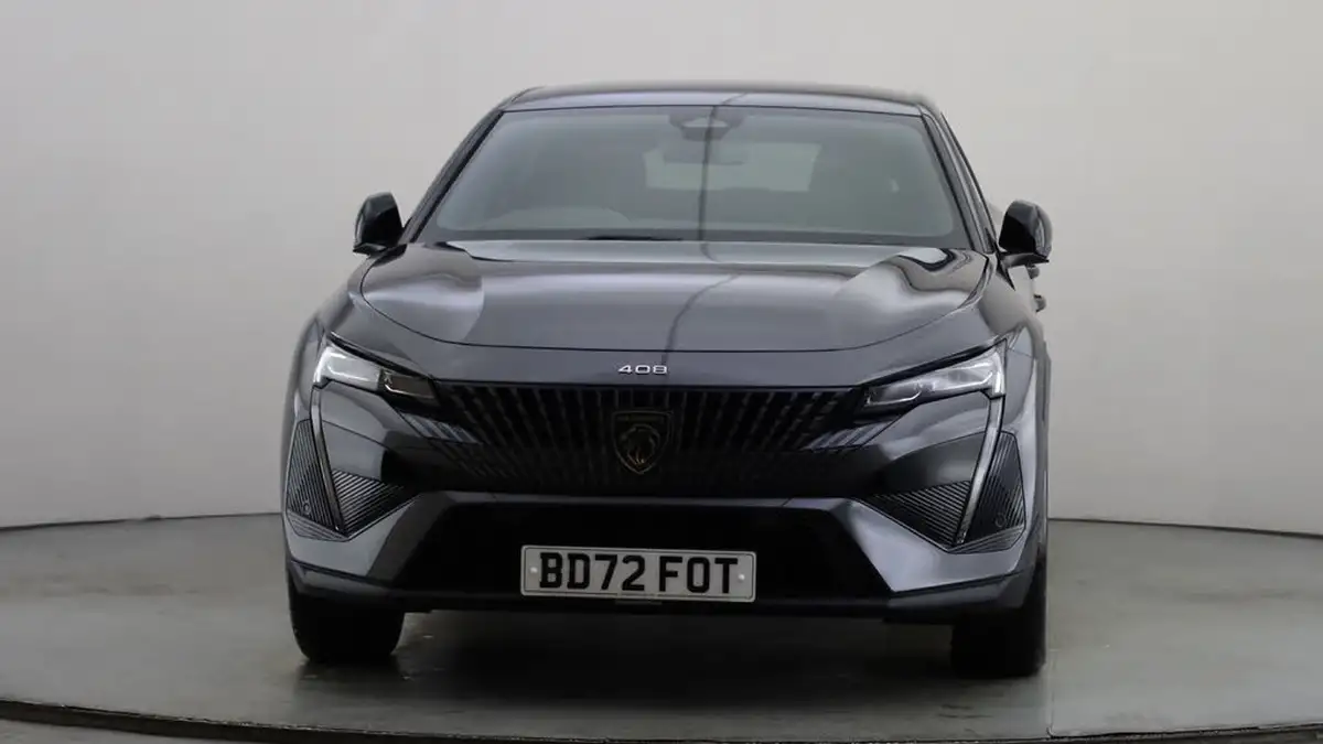 2023-peugeot-408-12-puretech-gt-130ps-ss-eat8-big-15