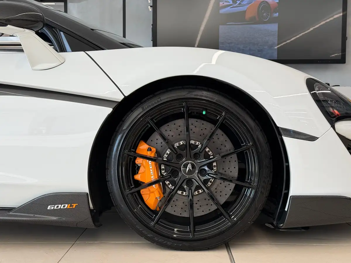 2019-mclaren-600lt-spider-big-2