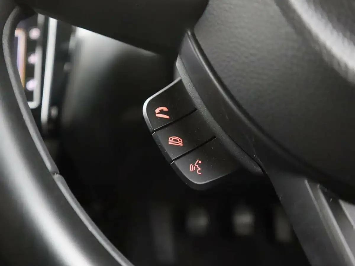 2020-suzuki-swift-12-dualjet-sz-t-90ps-1242cc-big-21