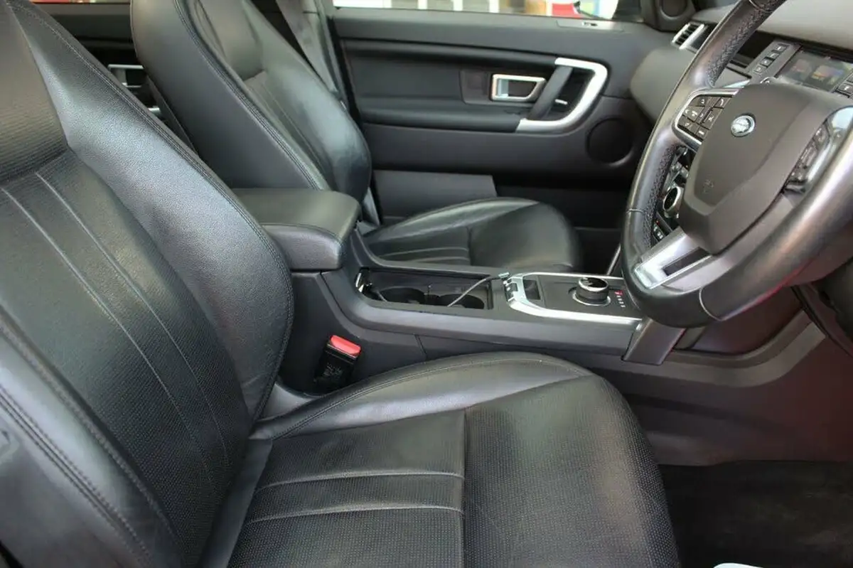 2019-land-rover-discovery-sport-20td4-landmark-big-11