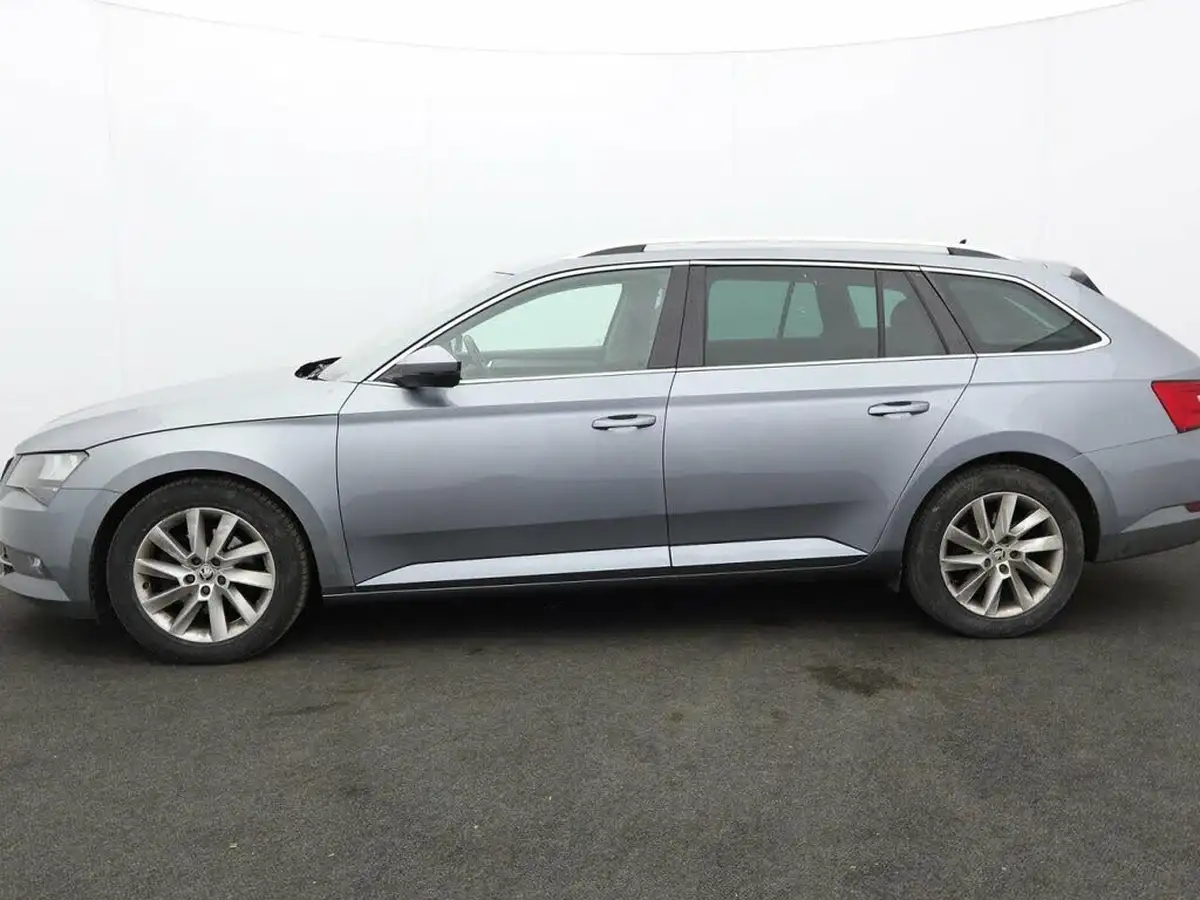 2018-skoda-superb-16tdi-se-technology-ss-estate-big-3