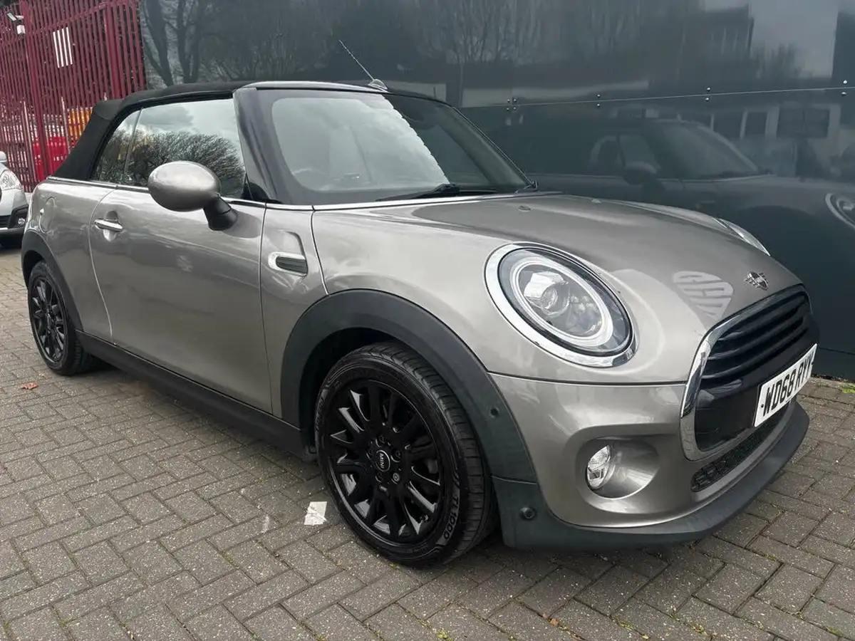 2018-mini-cooper-15-cooper-classic-ss-convertible-2d-big-5
