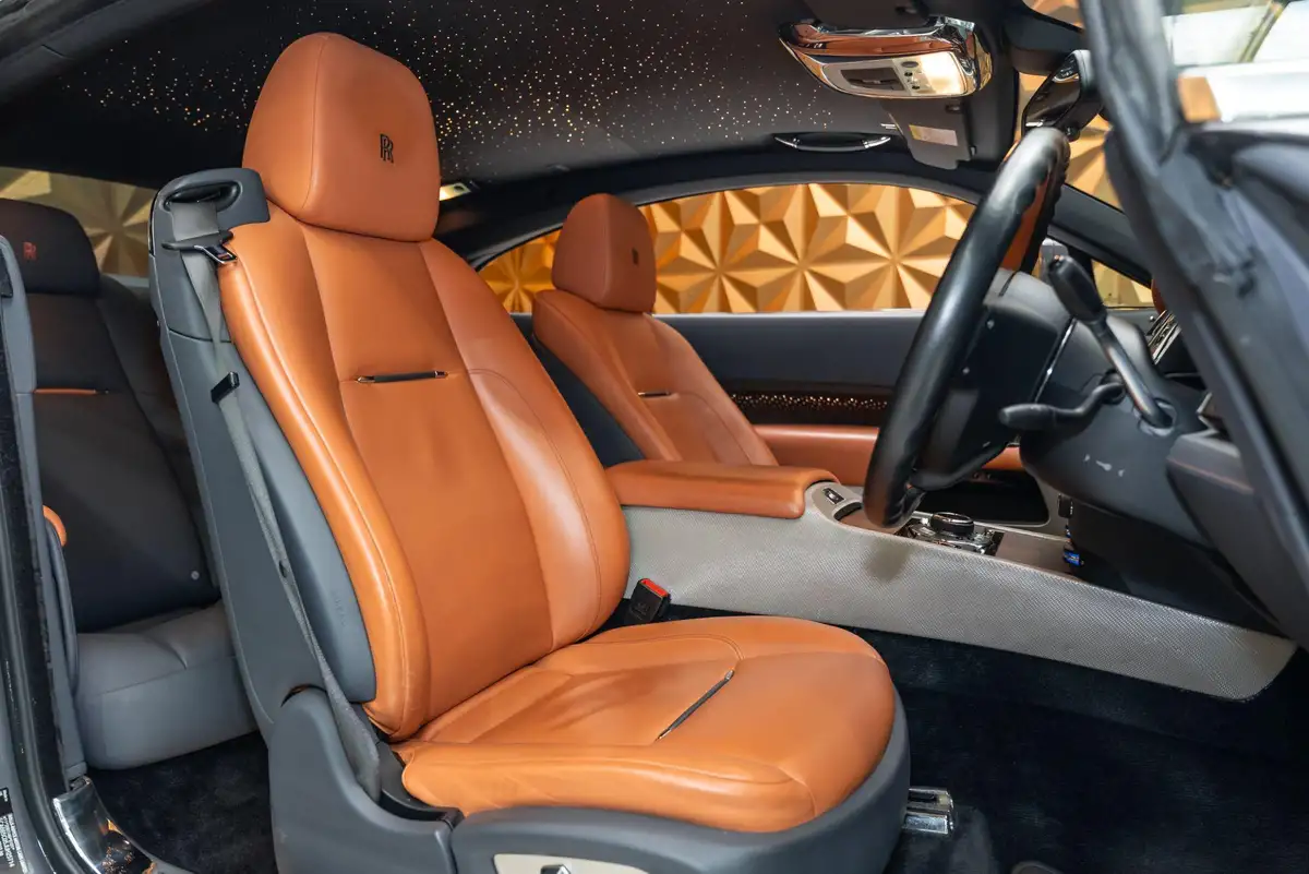 2019-rolls-royce-wraith-66-591bhp-big-34