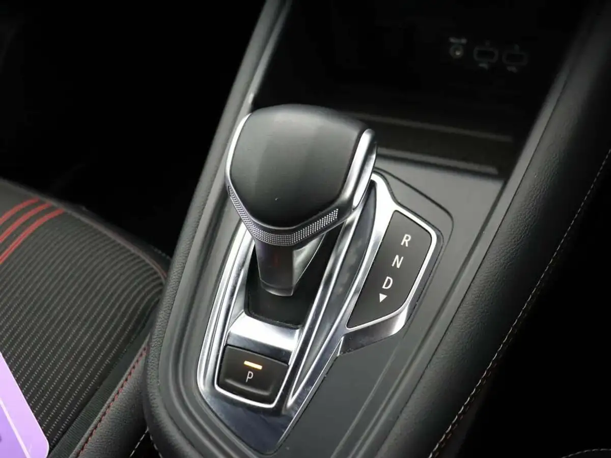 2022-renault-captur-13-tce-rs-line-edc-auto-big-19