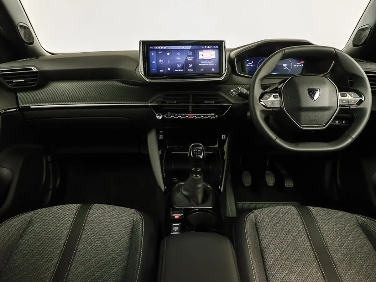 2024-peugeot-2008-suv-12-puretech-allure-130ps-big-2