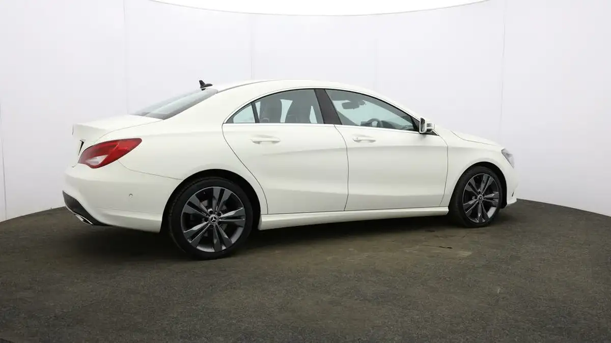 2017-mercedes-benz-cla-16-cla-180-sport-coupe-4d-big-47