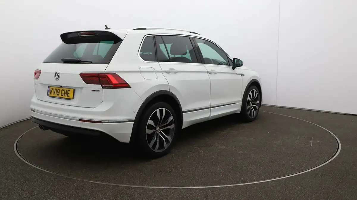 2019-volkswagen-tiguan-20tdi-r-line-tech-150ps-4motion-big-48