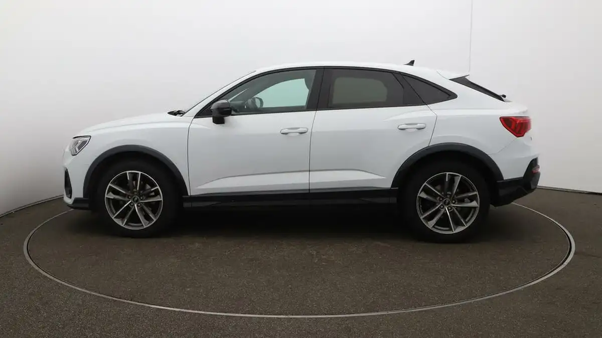 2022-audi-q3-15-35-tfsi-black-edition-cod-sportback-s-tronic-big-56