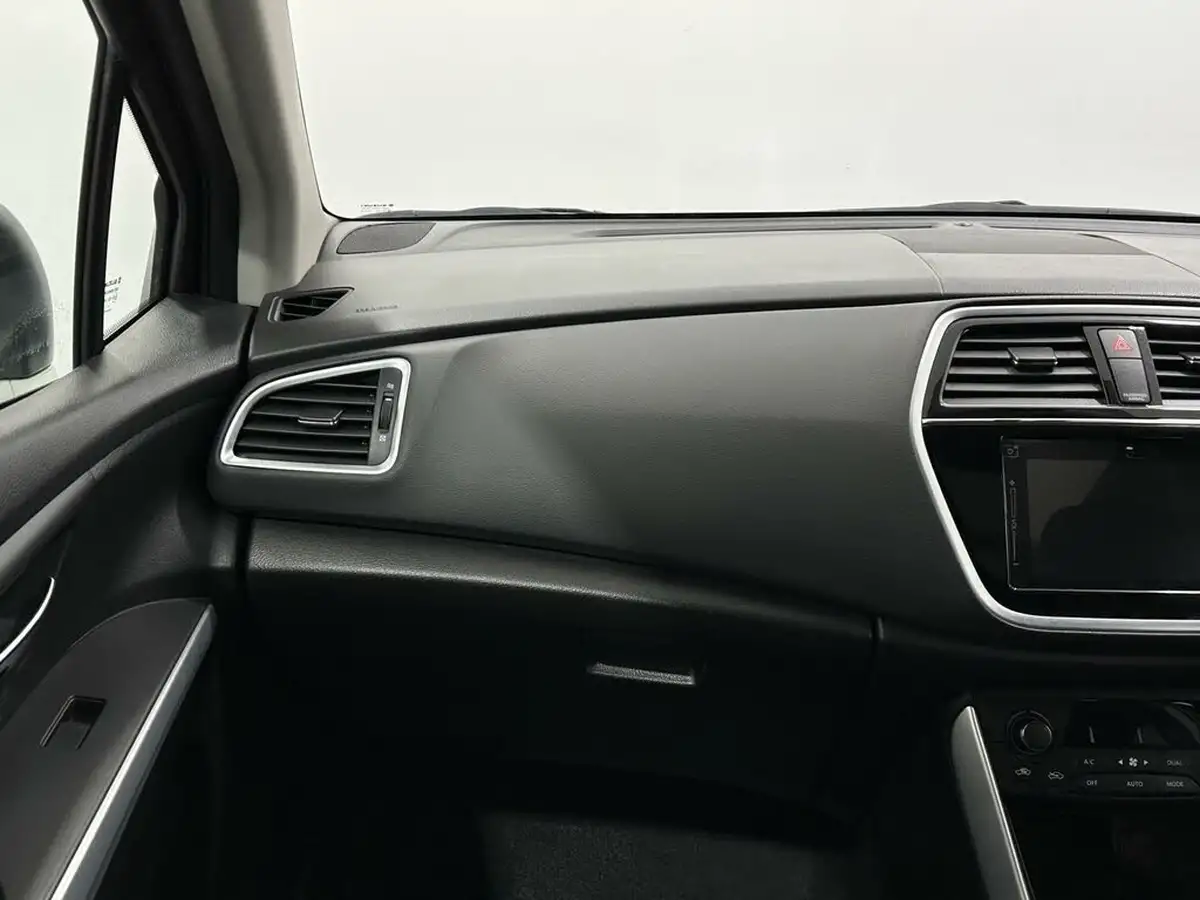 2018-suzuki-s-cross-14-boosterjet-sz5-big-26
