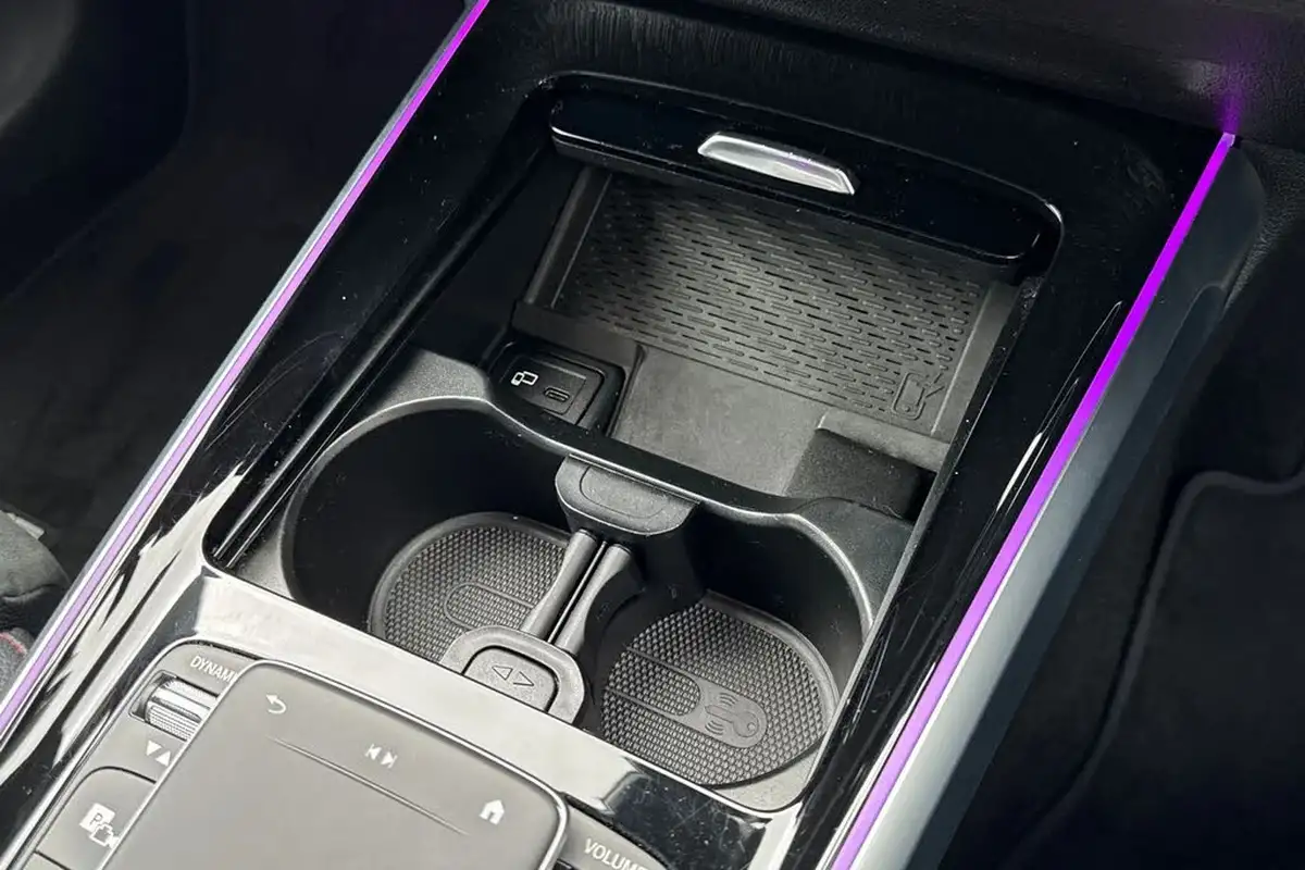 2022-mercedes-benz-glb-class-13-glb200-amg-line-premium-7g-tronic-big-55