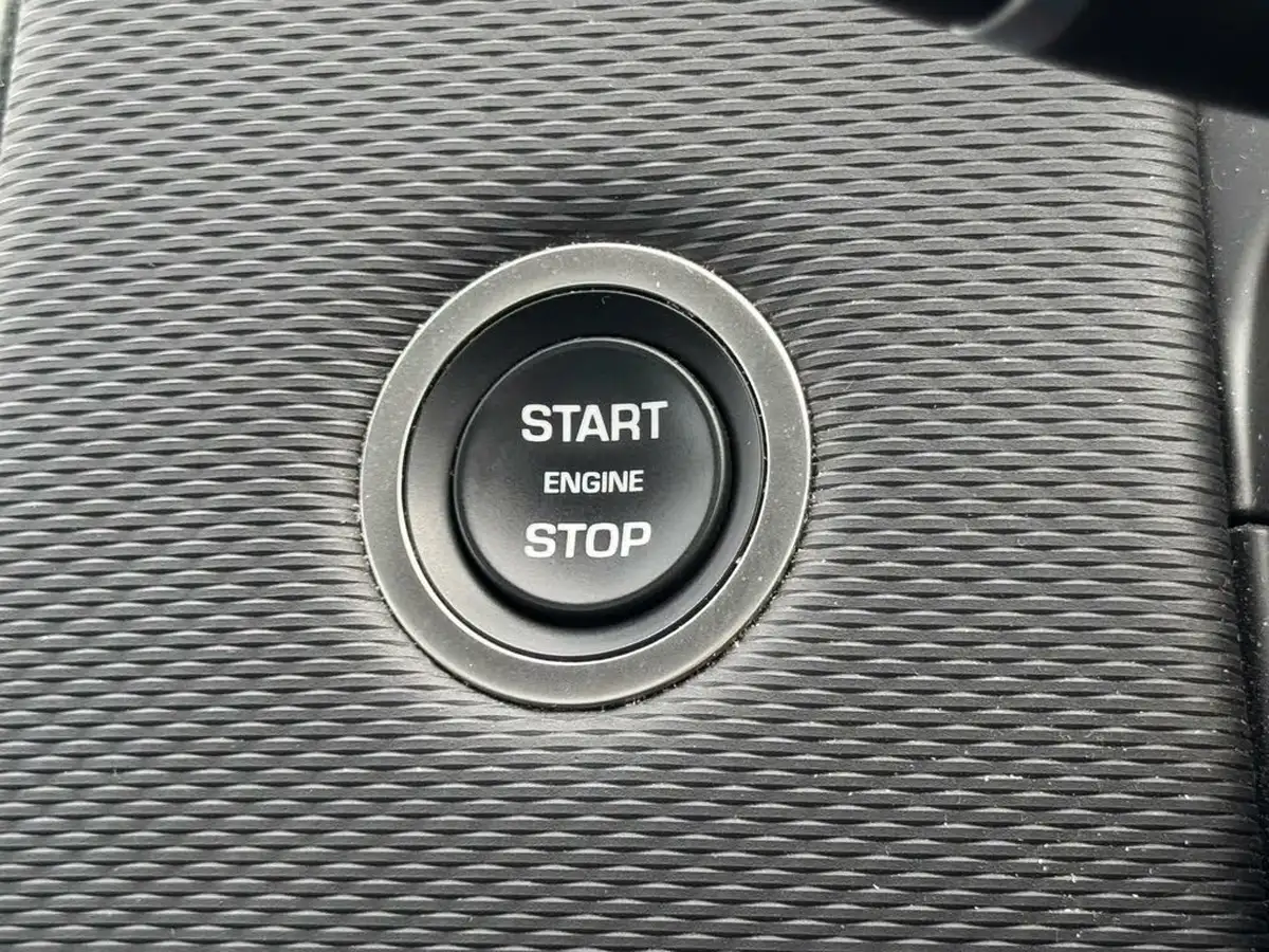 2022-land-rover-discovery-sport-15-p300e-r-dynamic-se-big-17