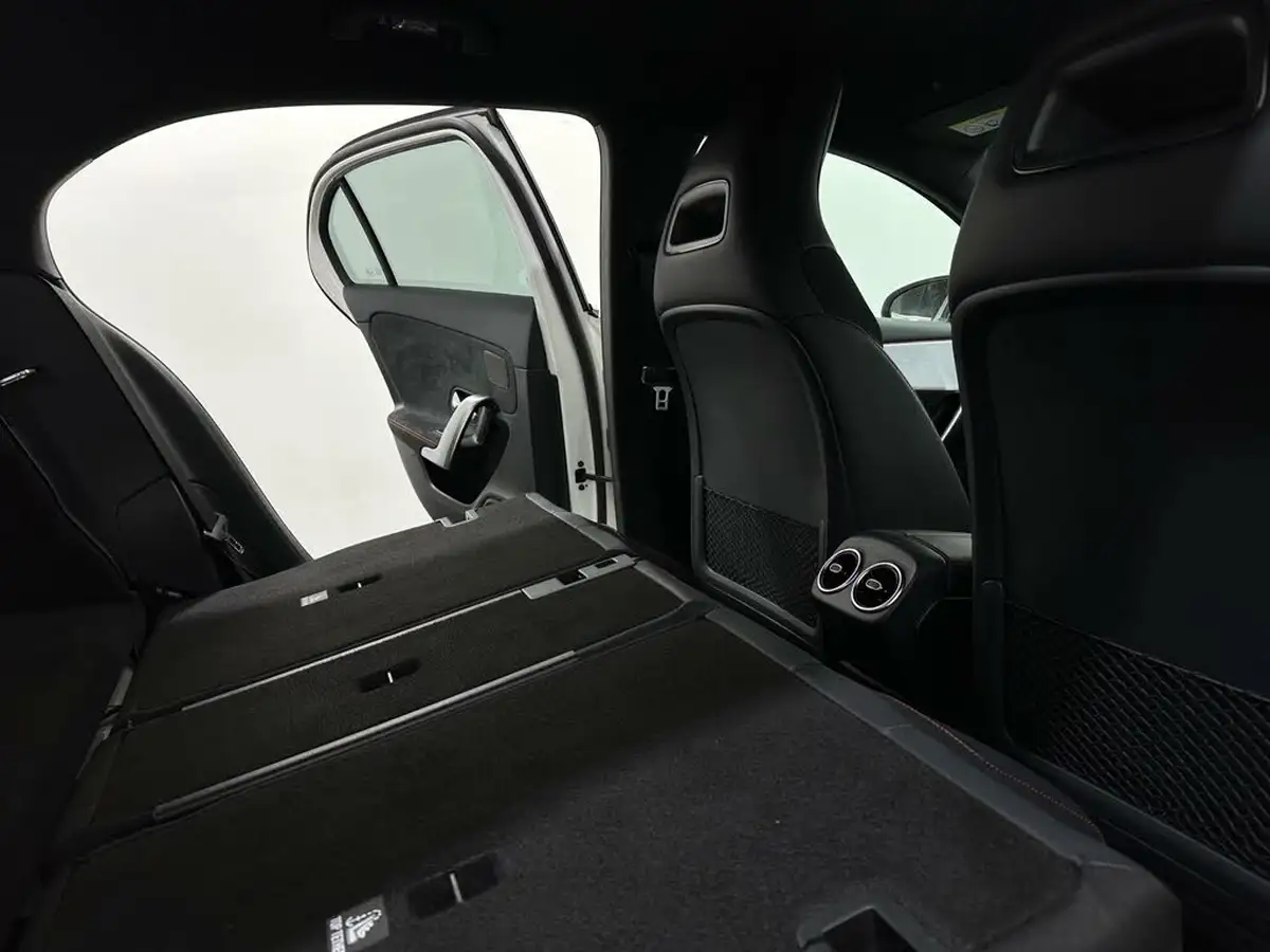 2021-mercedes-benz-a-class-13-a250e-amg-line-premium-hatchback-5d-big-44