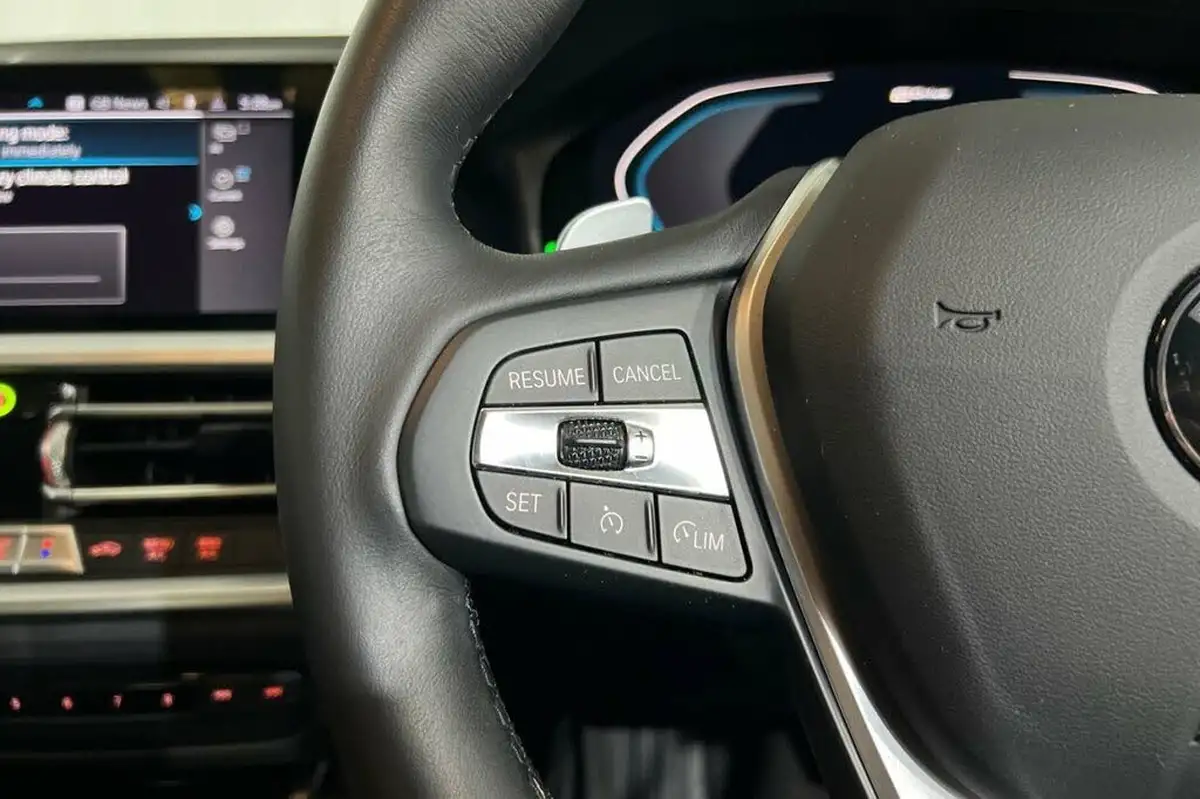 2020-bmw-3-series-20-330e-se-pro-saloon-4d-big-20