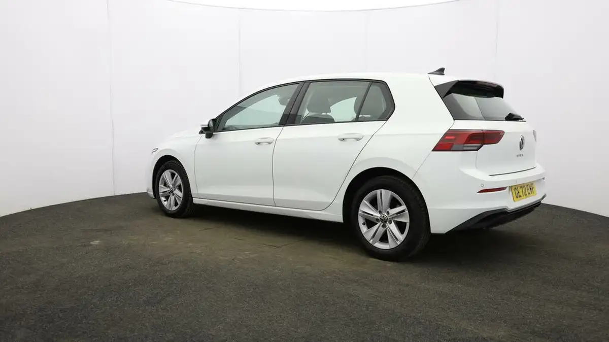 2022-volkswagen-golf-15-tsi-life-150ps-hatchback-big-4