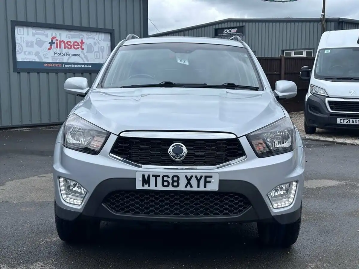 2018-kgm-ssangyong-musso-22td-ex-178ps-auto-big-3