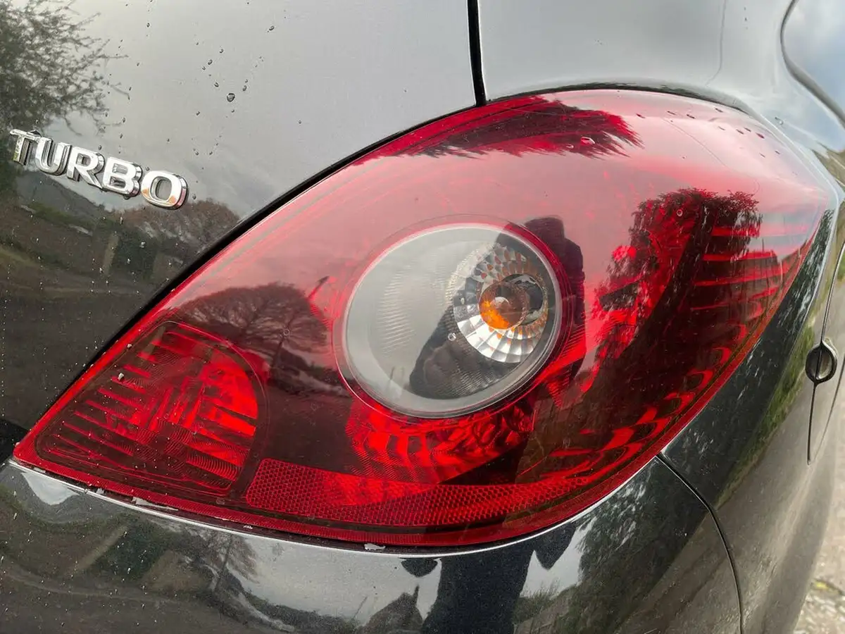 2014-vauxhall-corsa-14-black-edition-3d-big-41