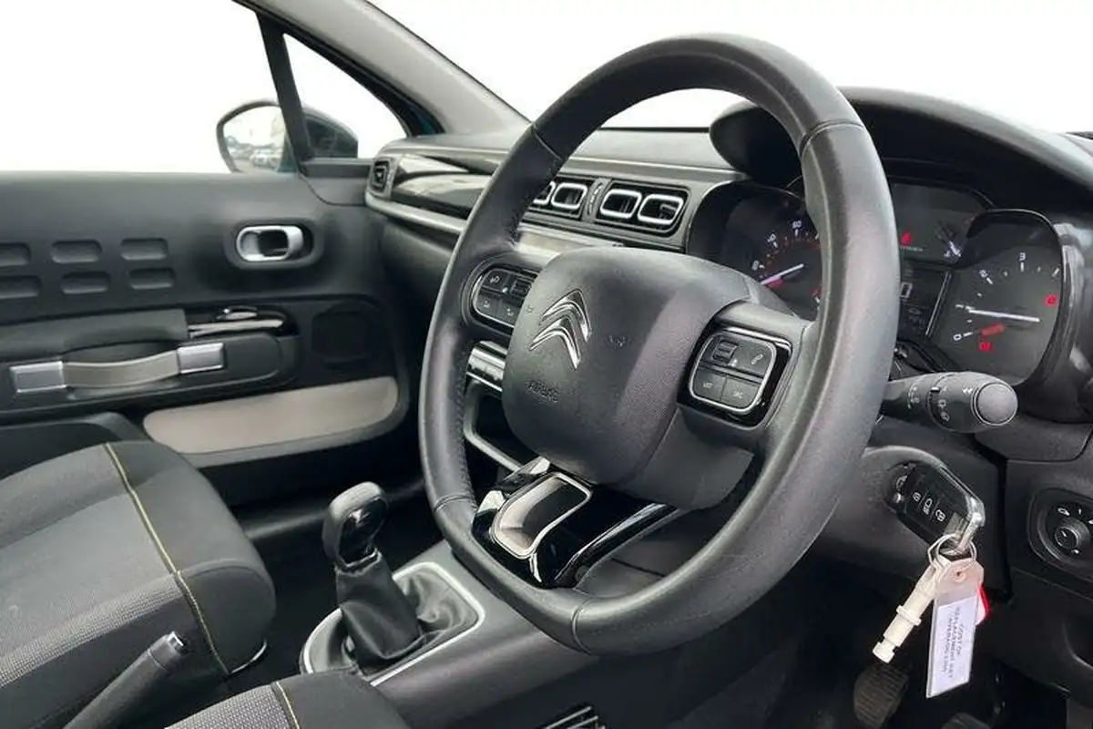 2021-citroen-c3-12-puretech-shine-83ps-big-8