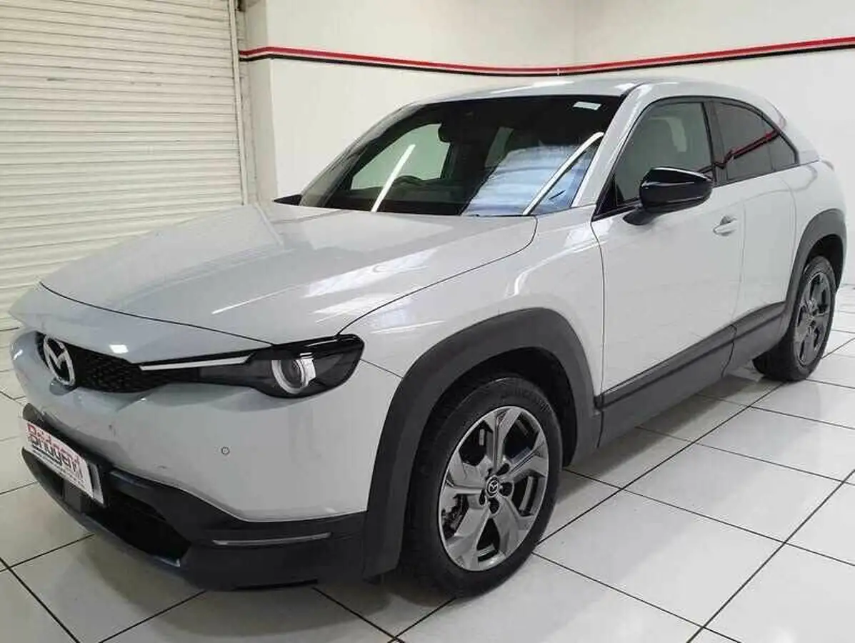 2021-mazda-mx-30-e-sport-lux-big-2