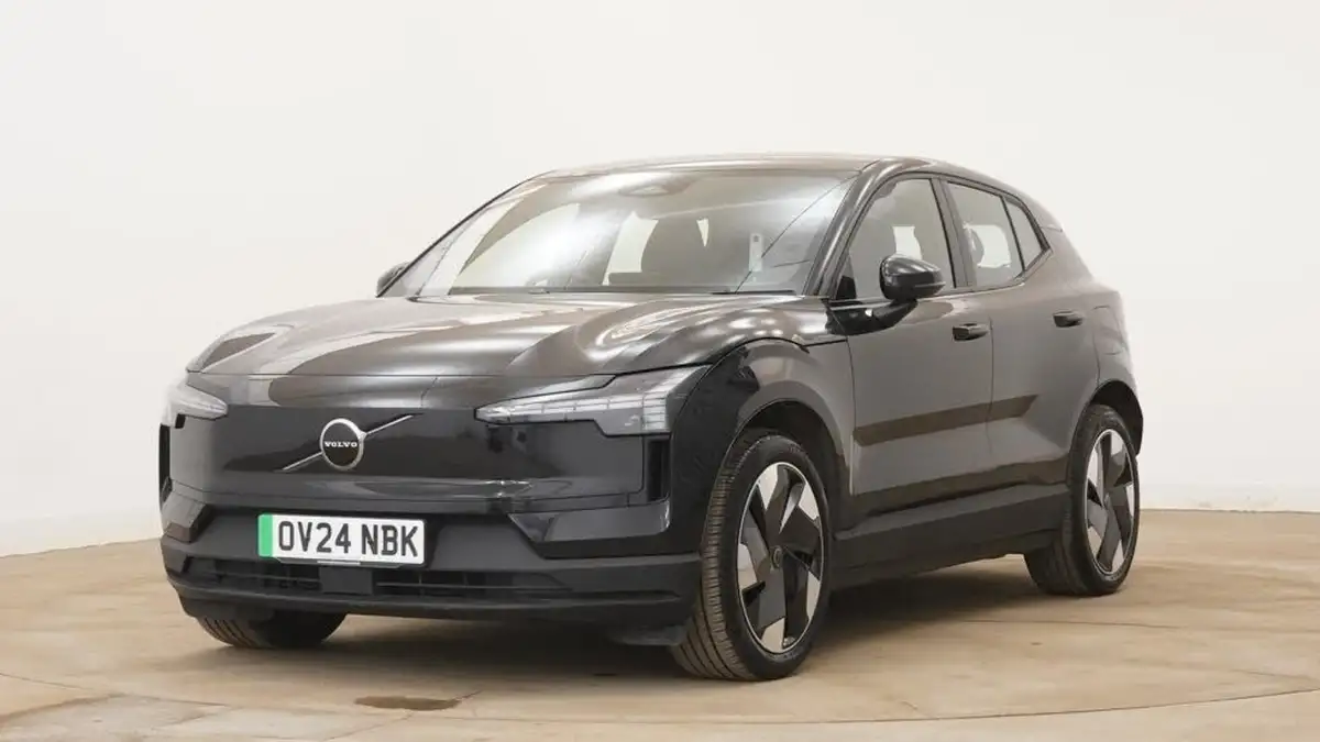 2024-volvo-ex30-e-twin-plus-big-6