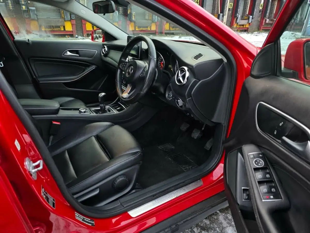 2017-mercedes-benz-gla-class-21d-gla-200d-se-ss-big-5