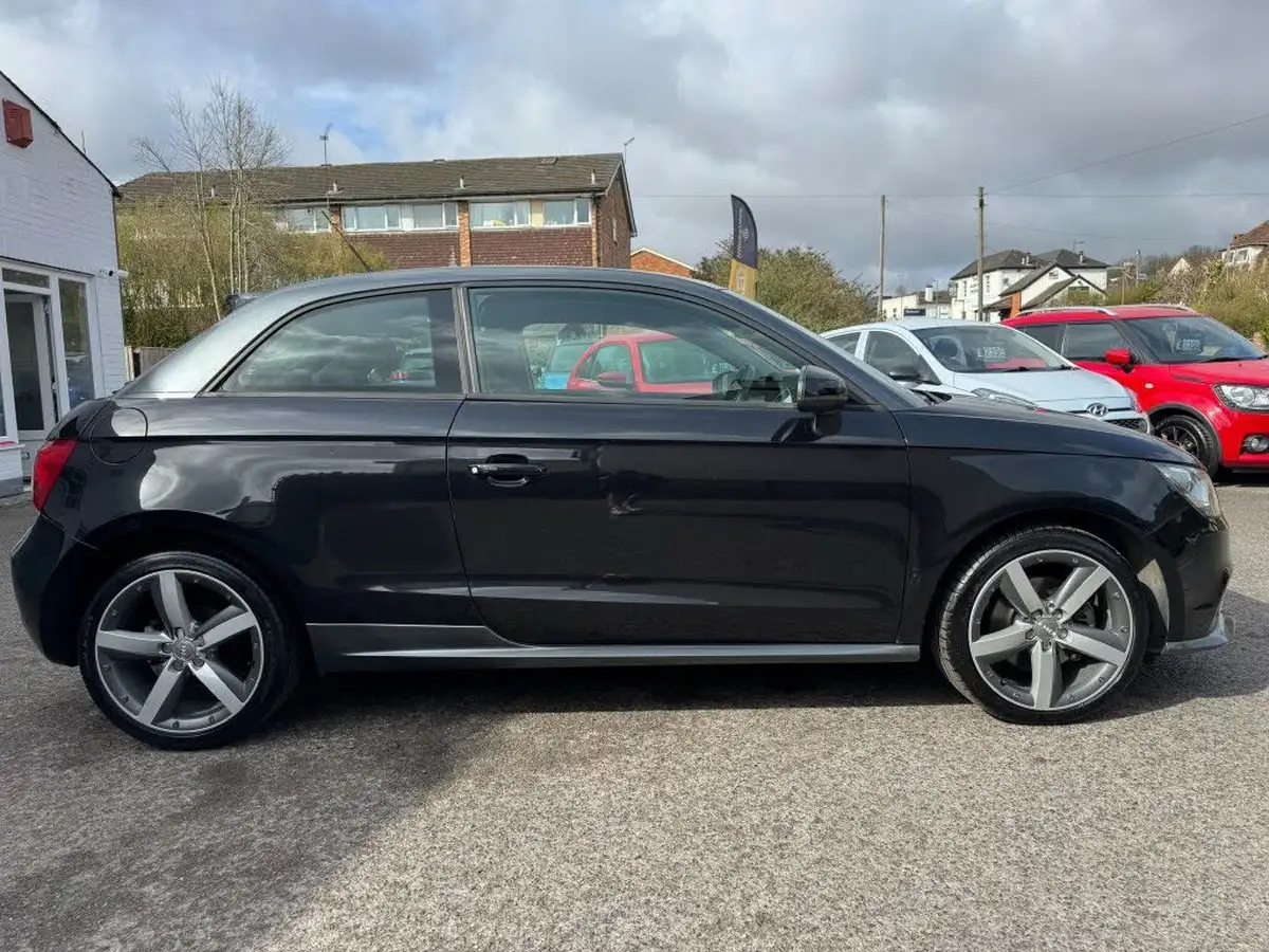 2012-audi-a1-20td-contrast-edition-big-2