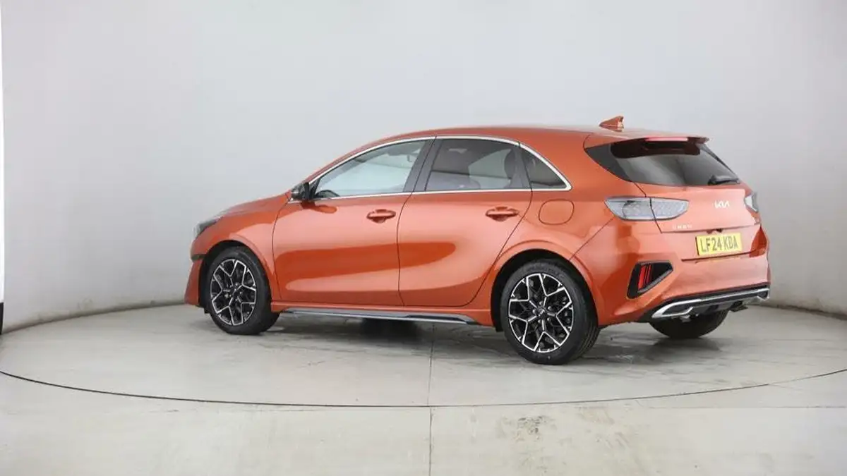 2024-kia-ceed-15-t-gdi-gt-line-138bhp-big-1