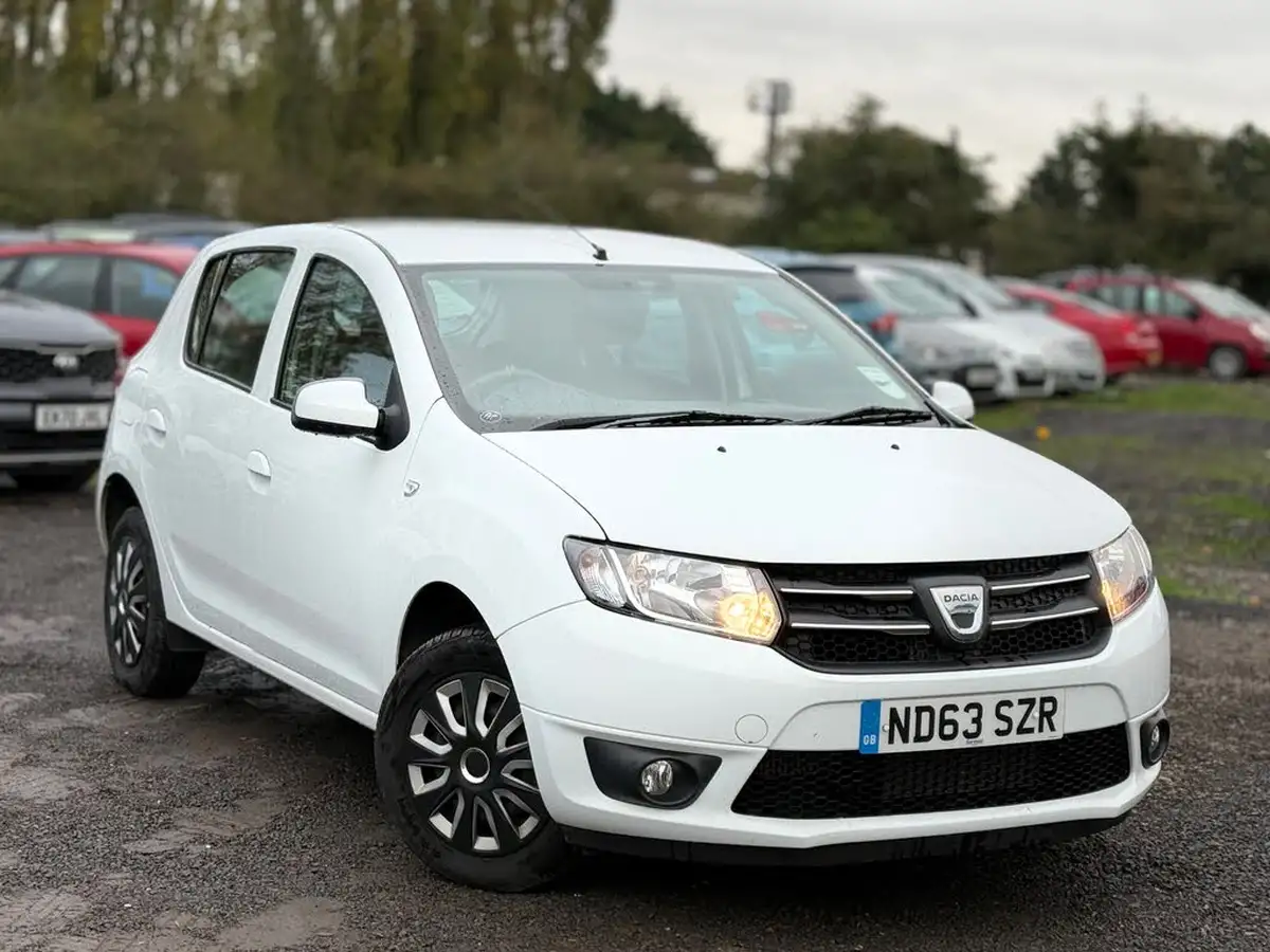 2013-dacia-sandero-09-laureate-big-3