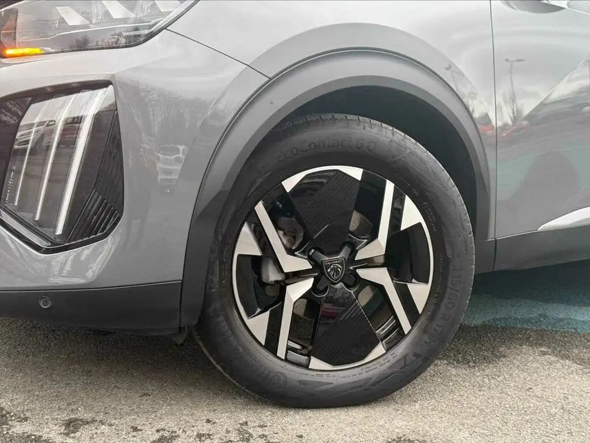 2024-peugeot-2008-suv-12-puretech-gt-130ps-eat8-big-6