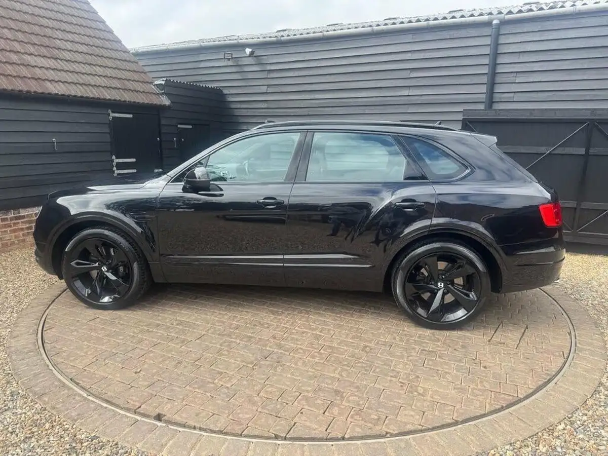 2019-bentley-bentayga-40-v8-big-5