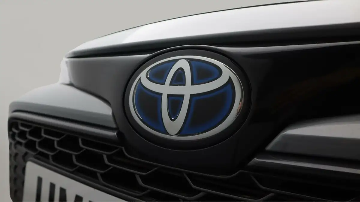 2022-toyota-corolla-18-vvt-i-icon-120bhp-trk-hatchback-5d-big-20