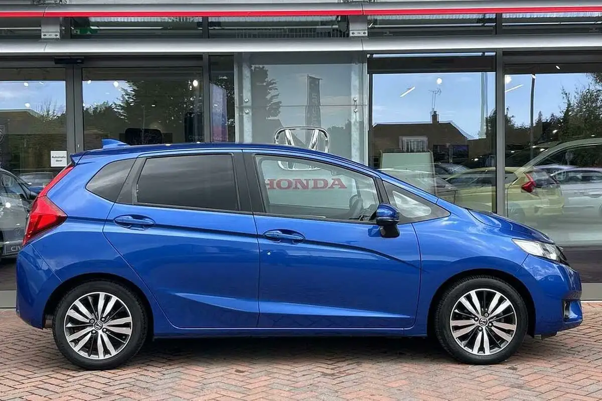 2017-honda-jazz-13-i-vtec-ex-cvt-big-4