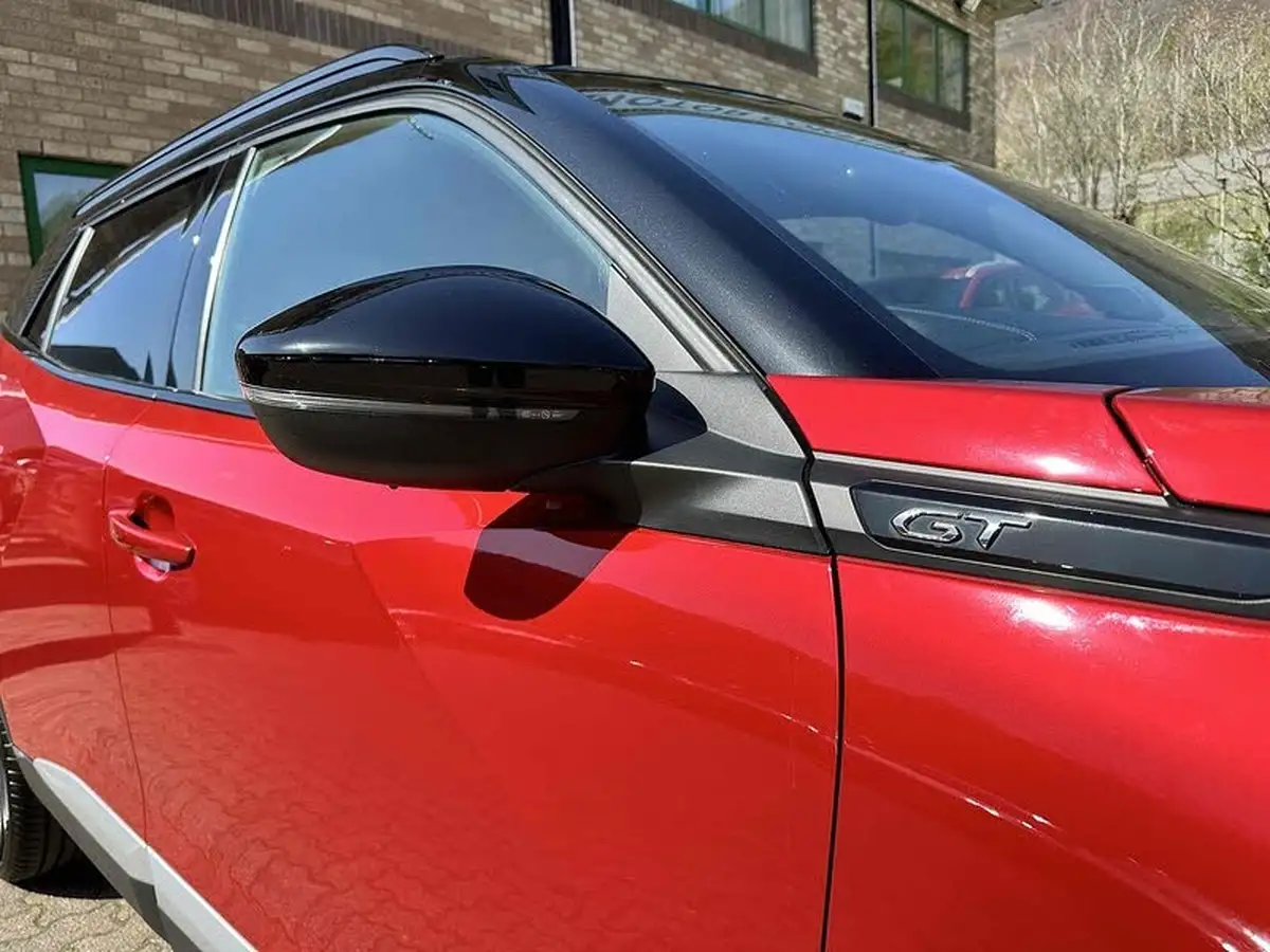 2022-peugeot-2008-suv-12-puretech-gt-premium-130bhp-big-15