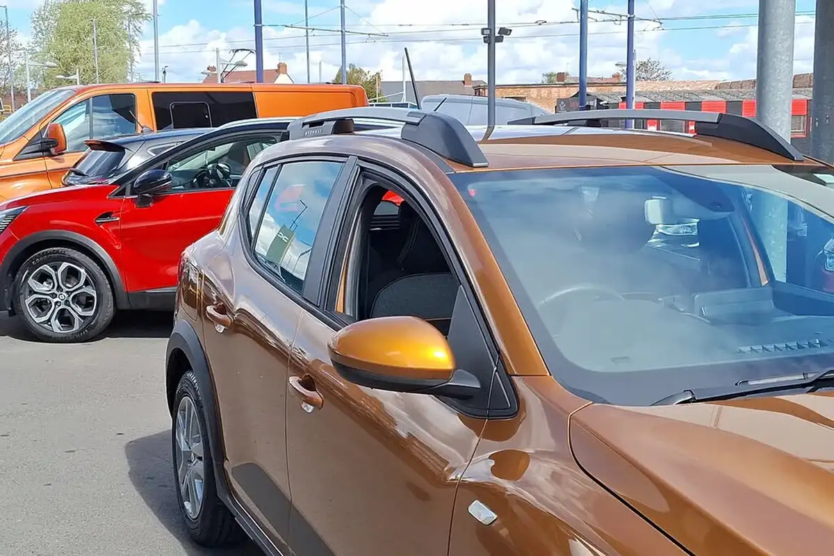 2022-dacia-sandero-stepway-10-tce-comfort-100bhp-bi-fuel-big-24