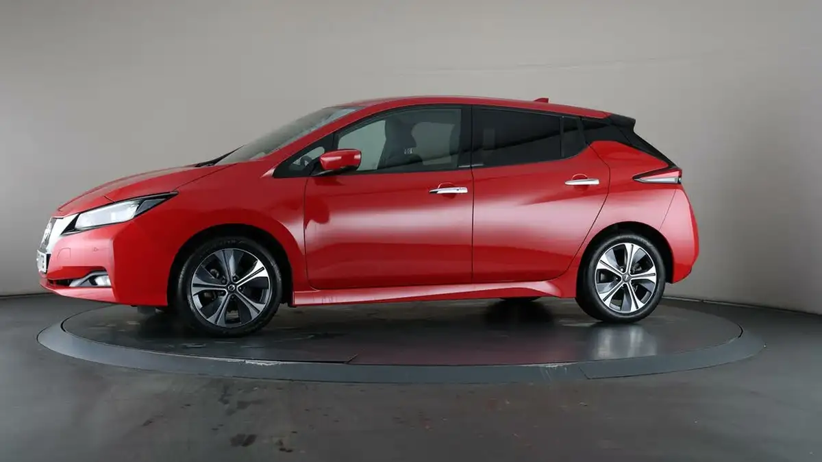 2022-nissan-leaf-e-tekna-big-31
