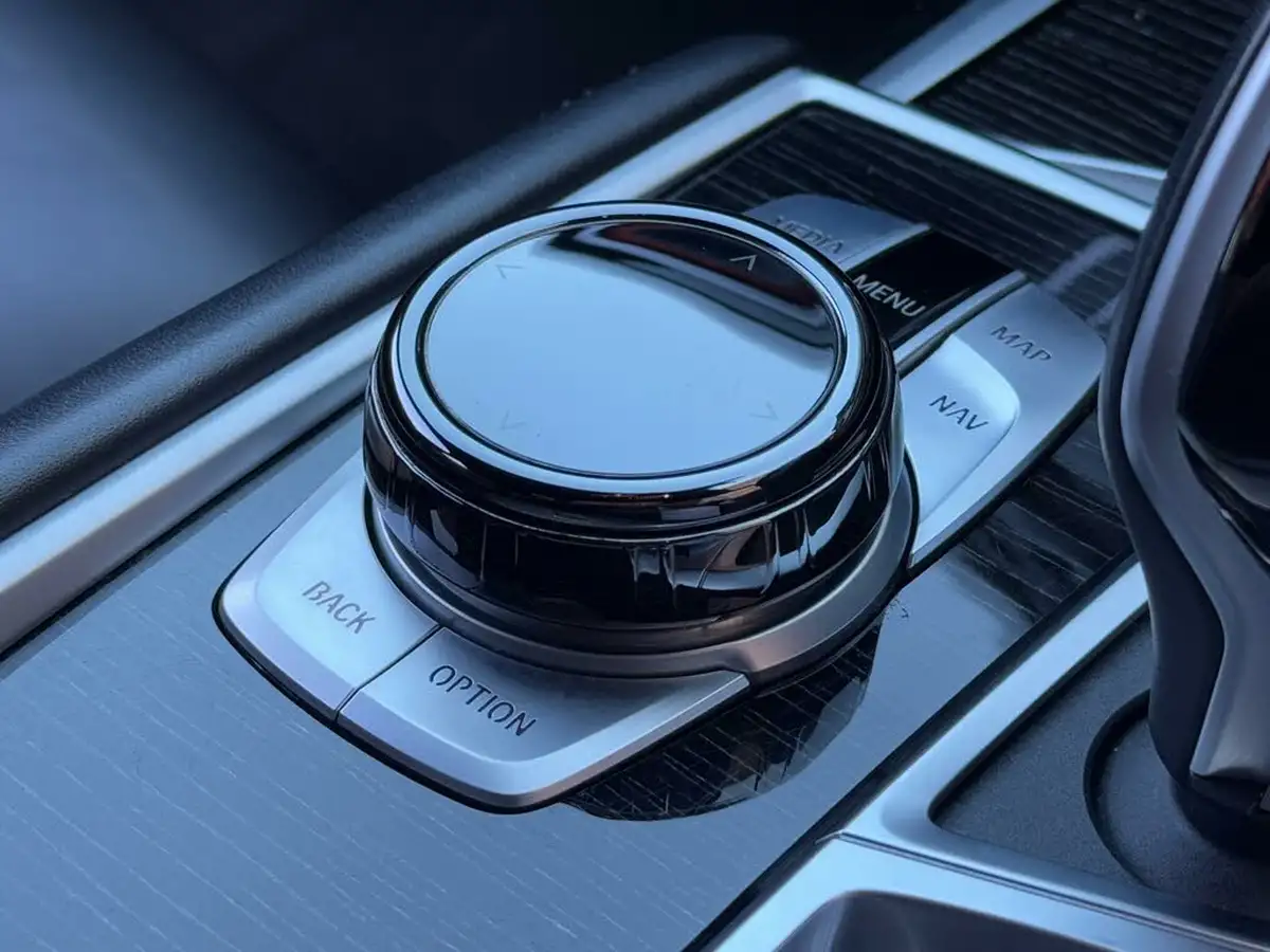 2019-bmw-7-series-30td-730d-m-sport-steptronic-big-32