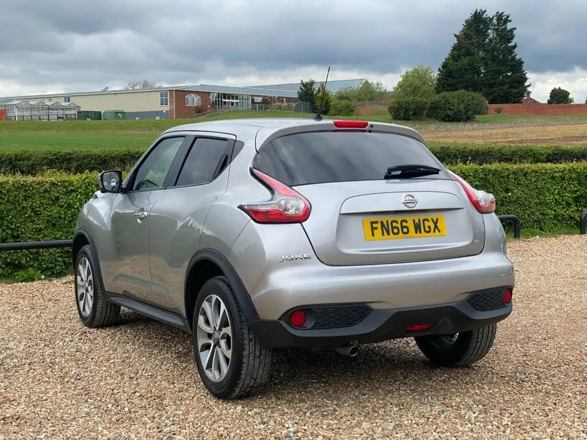 2016-nissan-juke-16-tekna-117ps-1598cc-xtronic-cvt-big-6