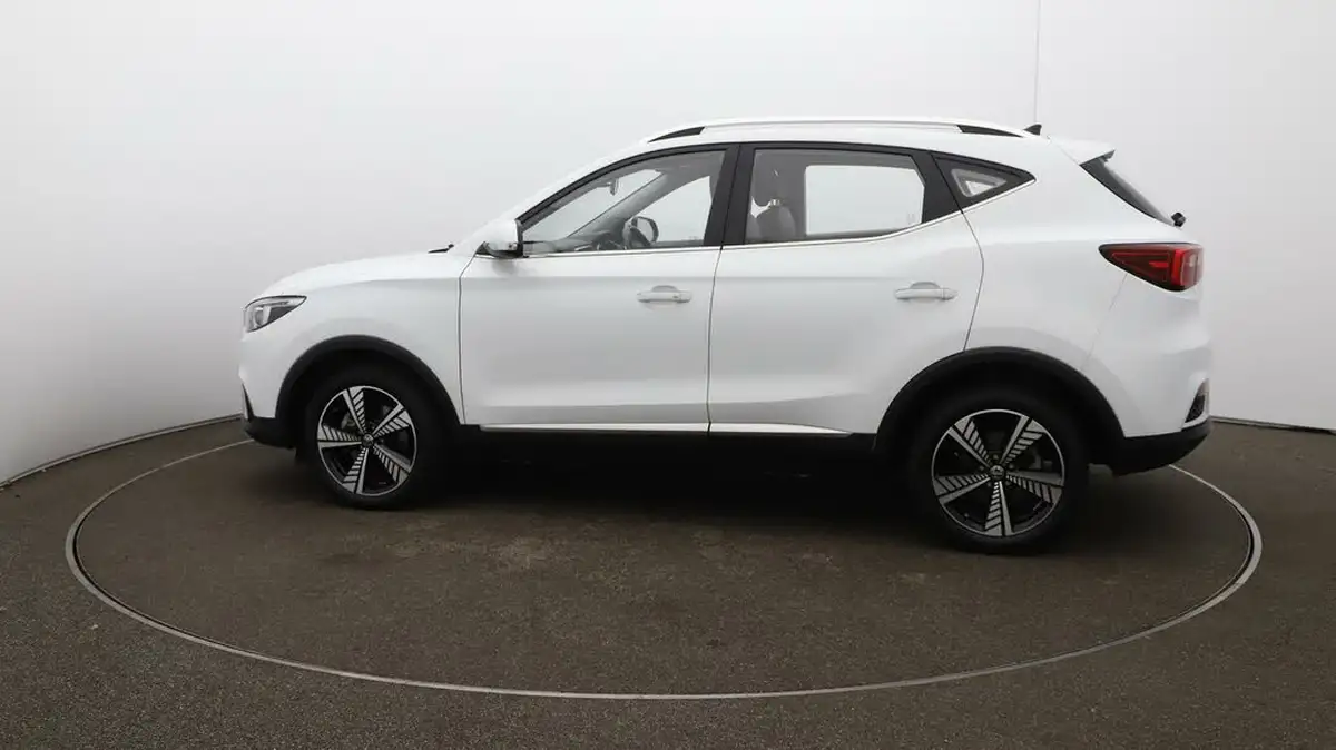 2020-mg-zs-suv-e-exclusive-ev-big-50
